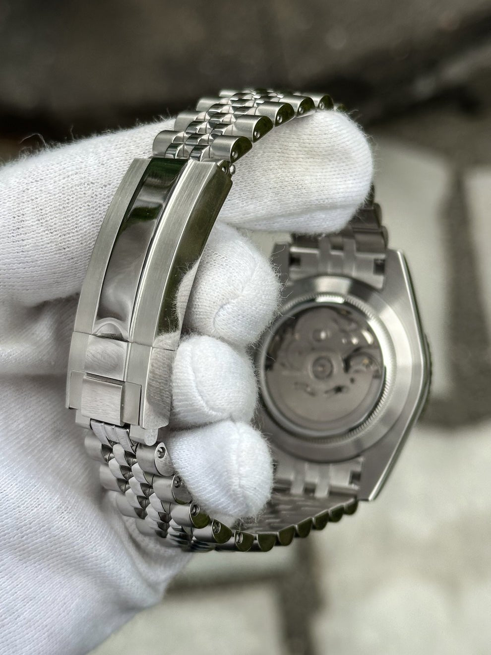 green dial seiko mod roman dial fluted bezel angled front view